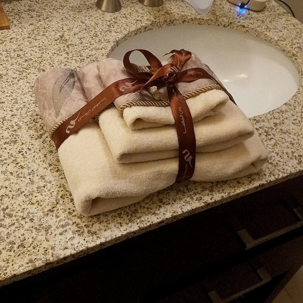 Decorative Set of 3 towels tasseled trim soft and luxurious feel Botanical Bath